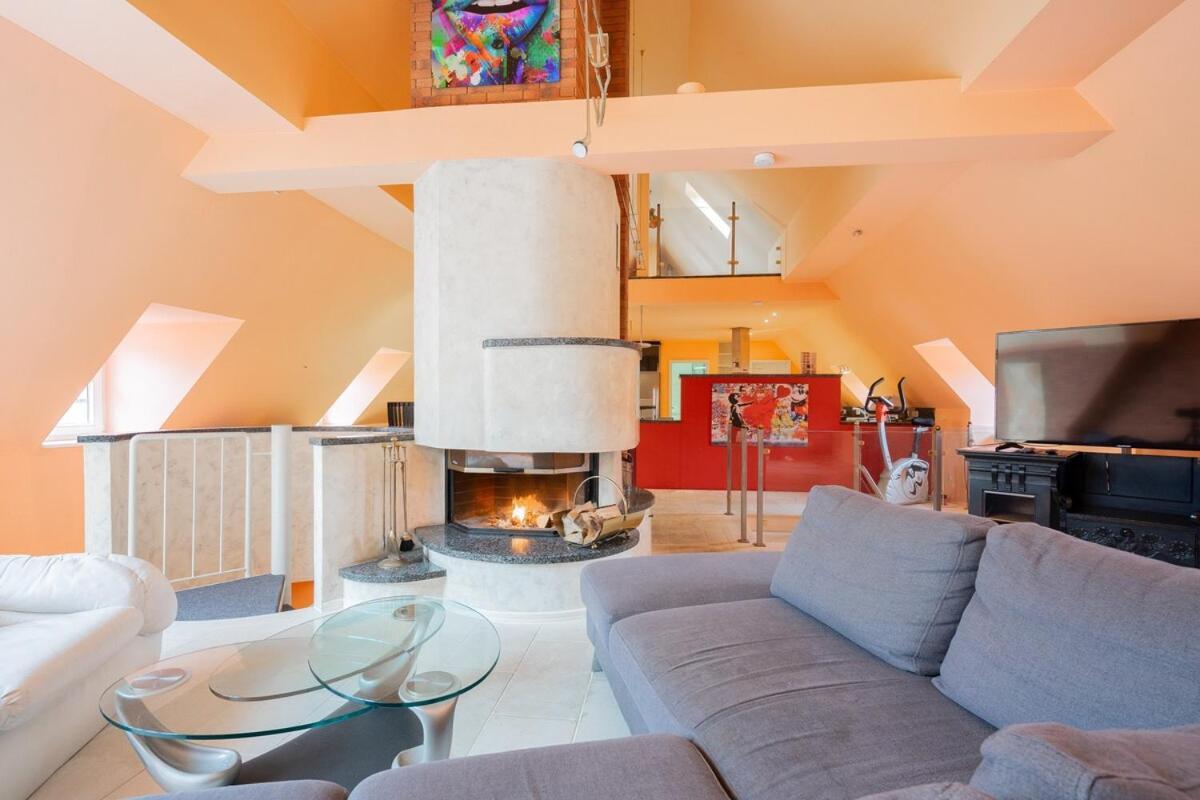 Sonnendurchflutetes 215qm Loft Fuer 6 Personen Apartment *